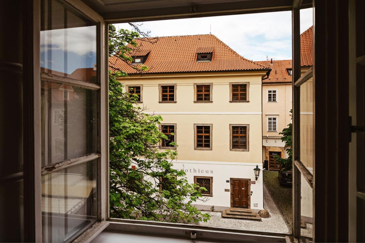 U Cerneho Medveda- At The Black Bear Praga Exterior foto